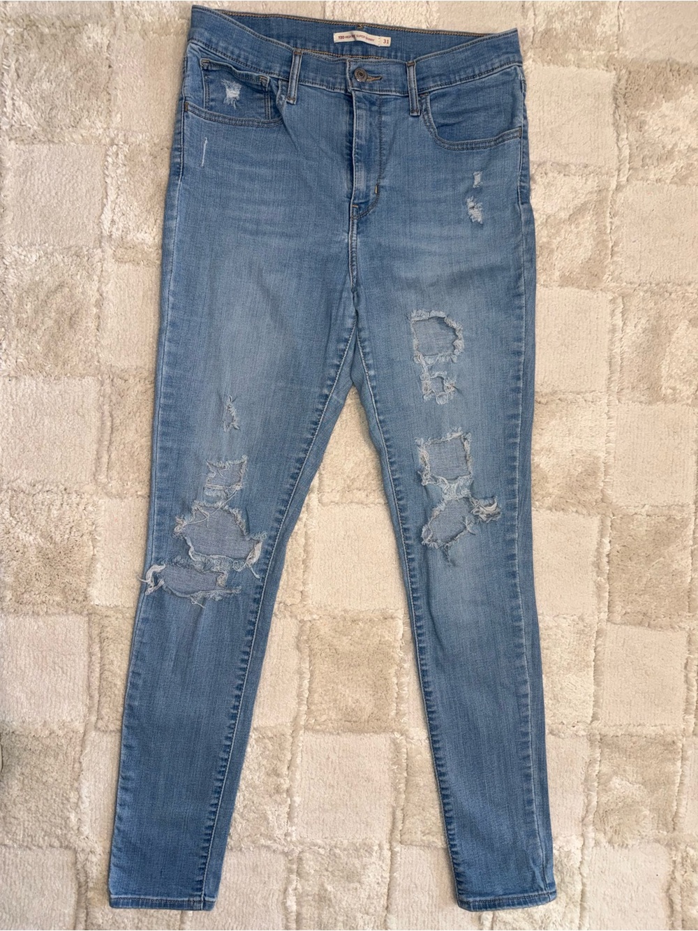 Women’s Distressed Levi’s High Rise super Skinny Jeans - Light Blue size 31